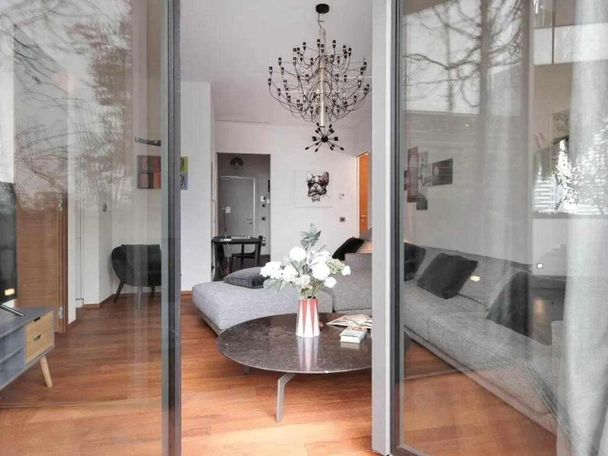 Castillia, Bosco Verticale Apartment Milan