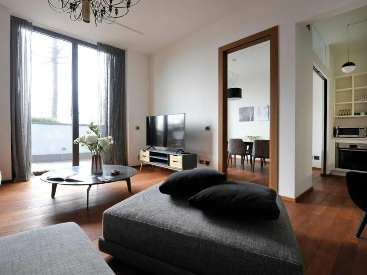 Castillia, Bosco Verticale Apartment Milan
