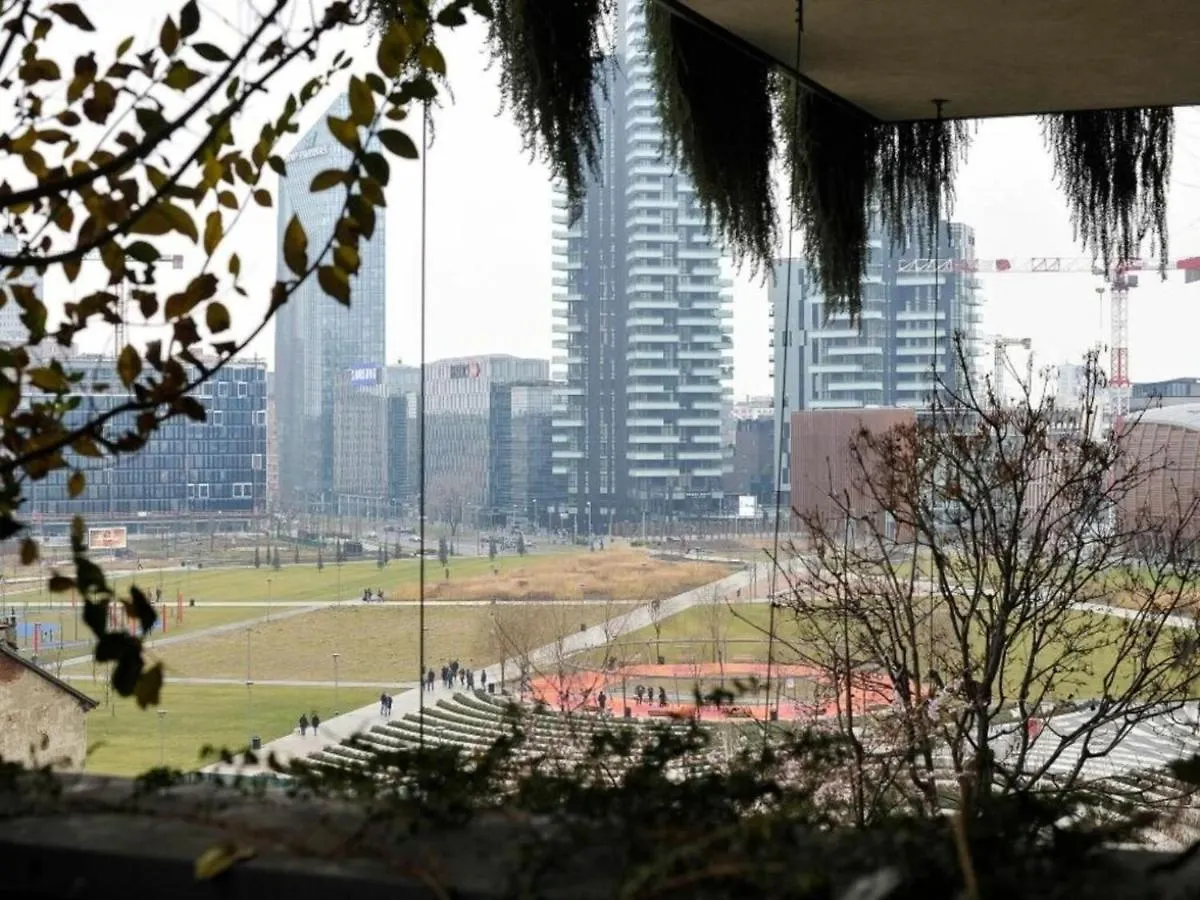 Castillia, Bosco Verticale Apartment Milan
