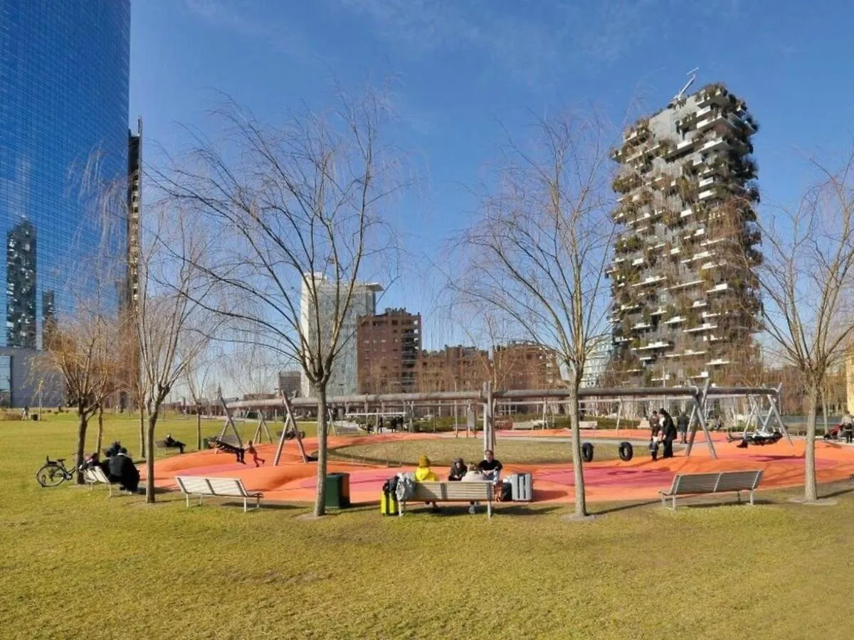 Castillia, Bosco Verticale Apartment Milan