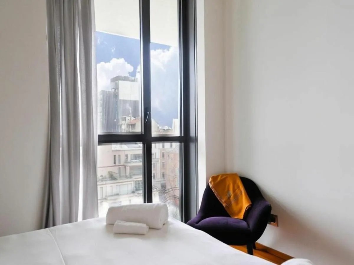 Castillia, Bosco Verticale Apartment Milan