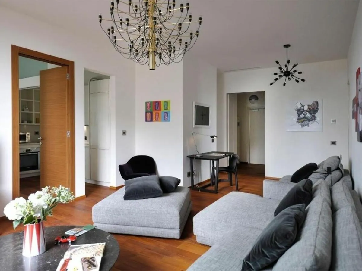 Castillia, Bosco Verticale Apartment Μιλάνο 0*,