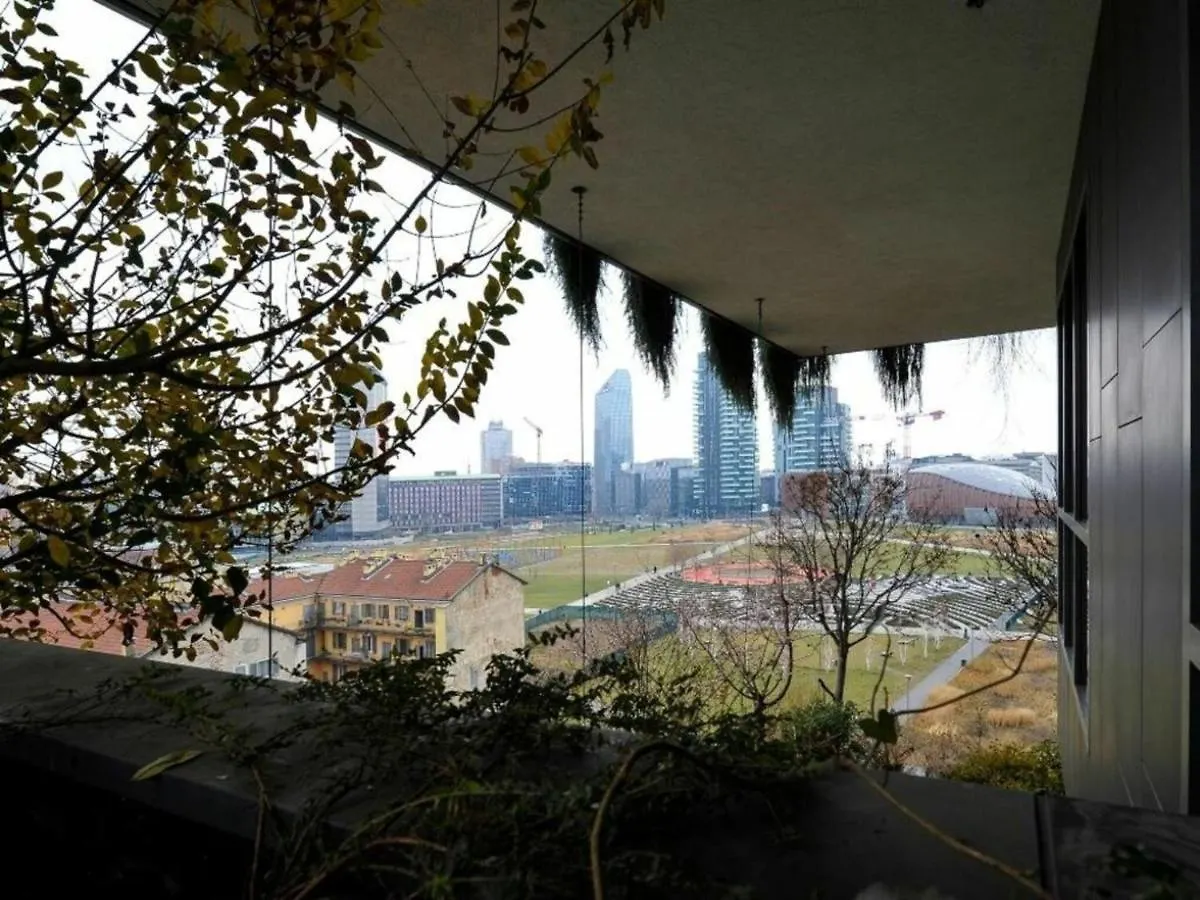 Castillia, Bosco Verticale Apartment Μιλάνο
